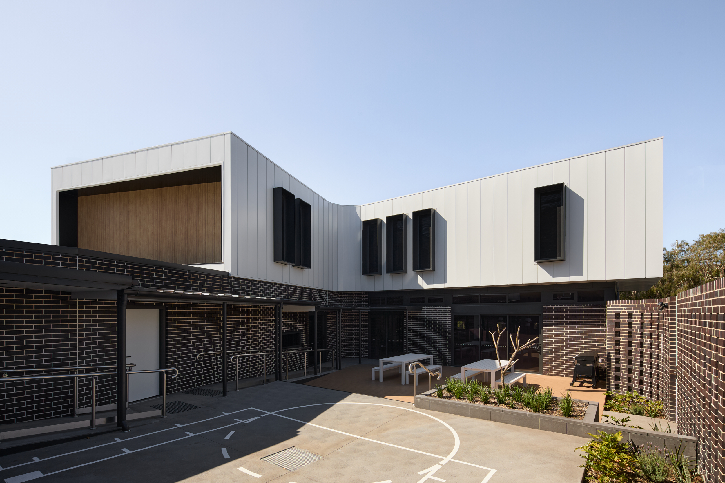 Knights Boarding House Gallery Image 1